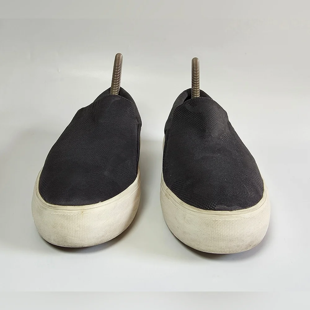 Vince Camuto Korli 2 Charcoal Gray Camo Slip On Size 9 M